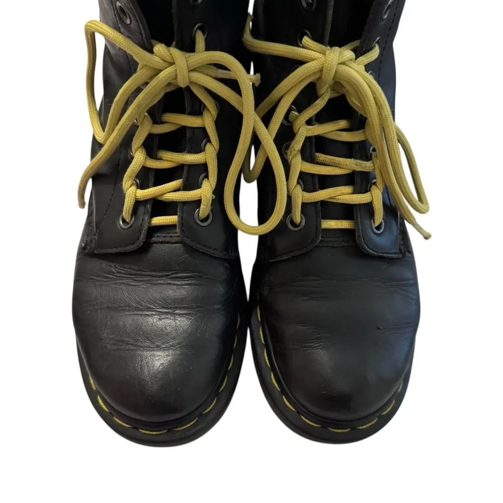 Dr. Martens Docs Air Walk Lace Up Boots Size 4